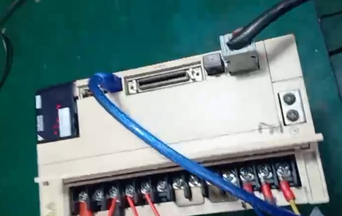 安川SGDV-200A01A002000伺服驱动