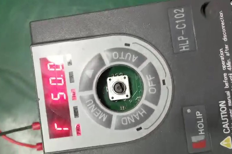 海利普变频器上电报E13故障维修