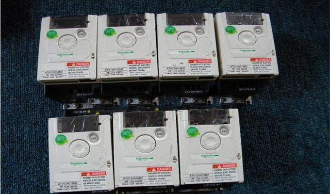 1.5KW施耐德ATV12HU15M2变频器